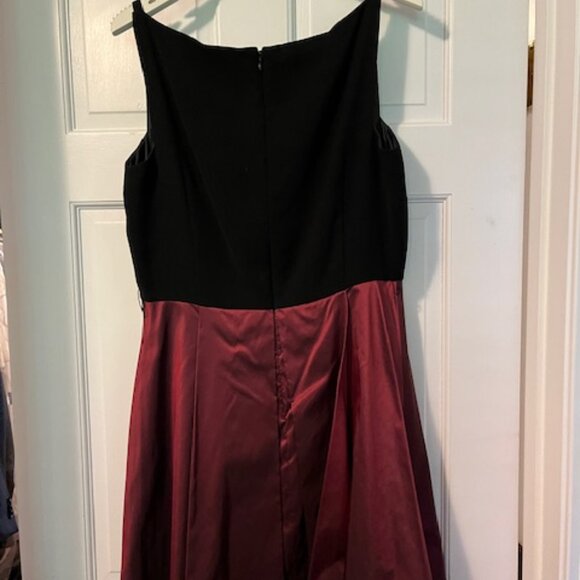 Cocktail Dress with a taffeta skirt - Picture 2 of 4